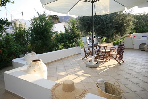 Balcony/Terrace, Dining area, Garden view, Quiet street view