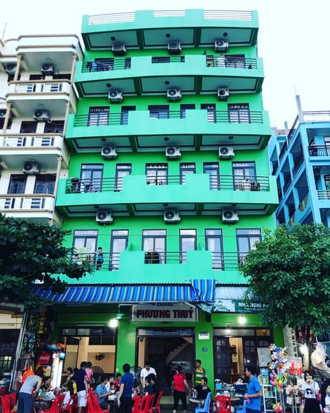 Property building, Location