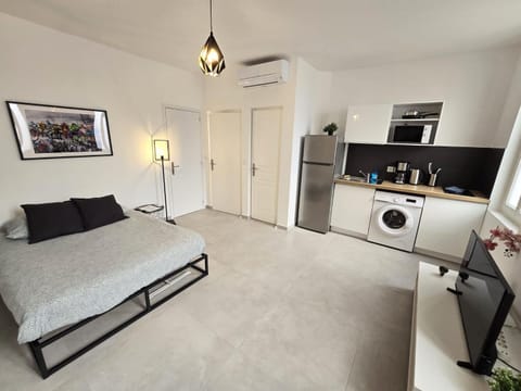 GregBnb - Studio 22m2 - Climatisé -10min Gare - 2 Apartment in Toulon