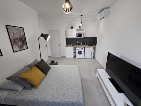 GregBnb - Studio 22m2 - Climatisé -10min Gare - 1 Apartment in Toulon