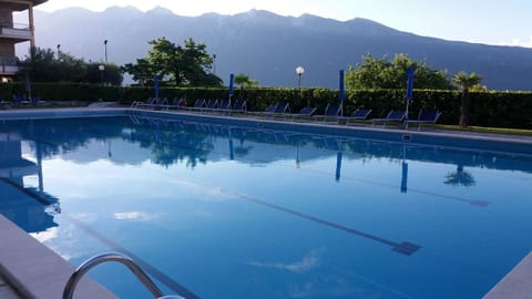 Swimming pool, Swimming pool