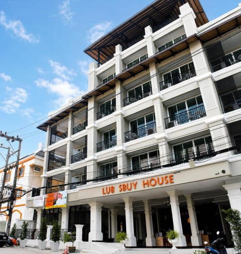 Property building, Facade/entrance