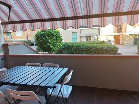 Appartamento con 2 terrazze Porto Azzurro a 300 mt dal centro Apartment in Porto Azzurro