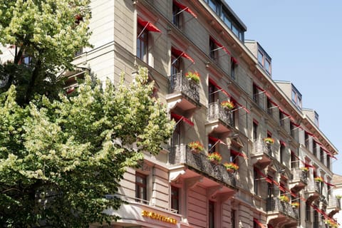 Balcony/Terrace, Location