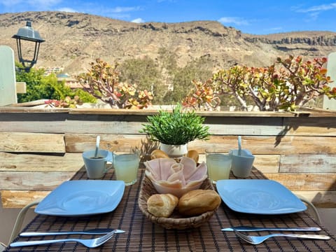 Patio, Natural landscape, Balcony/Terrace