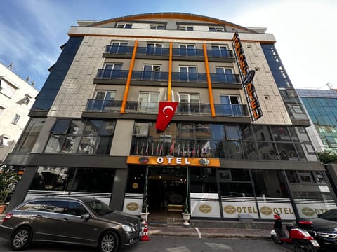Property building, Facade/entrance, Off site, Decorative detail