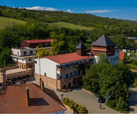 Property building, Bird's eye view, Location