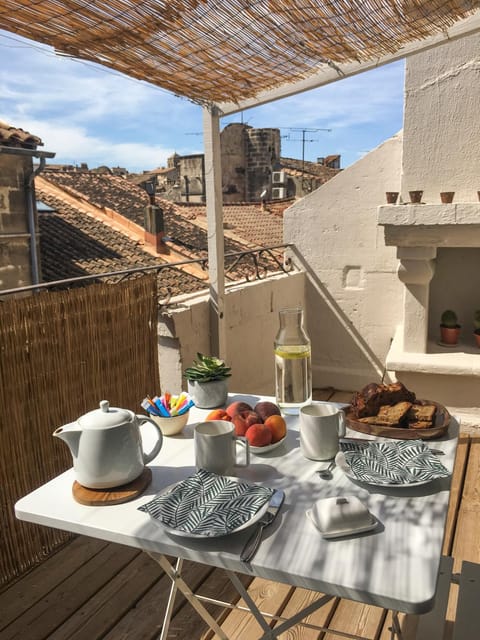 View (from property/room), Balcony/Terrace, Food and drinks, Dining area