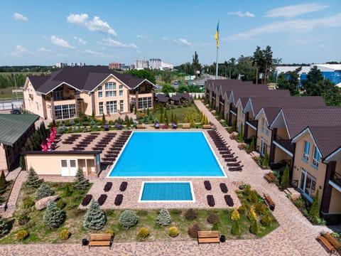 Property building, Swimming pool