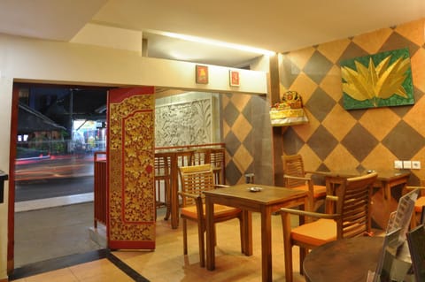 Night, Lobby or reception