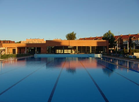 Swimming pool, Swimming pool