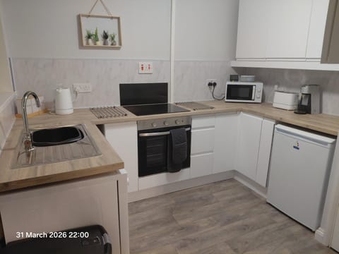 dishwasher, microwave, oven, kitchen