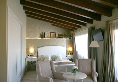 Bed, Photo of the whole room
