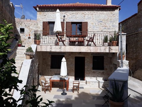 Property building, Patio