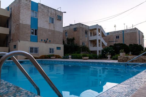 Patio, Garden, Swimming pool