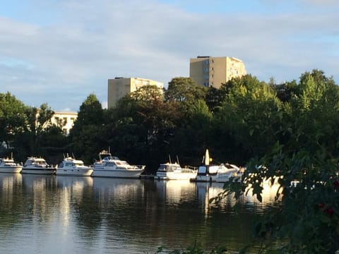 Property building, Neighbourhood, Natural landscape, Activities, Summer, Hiking, Cycling, On site, Area and facilities