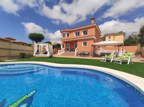 Facade/entrance, Swimming pool, Swimming pool