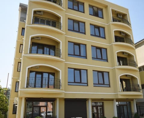 Property building, Day