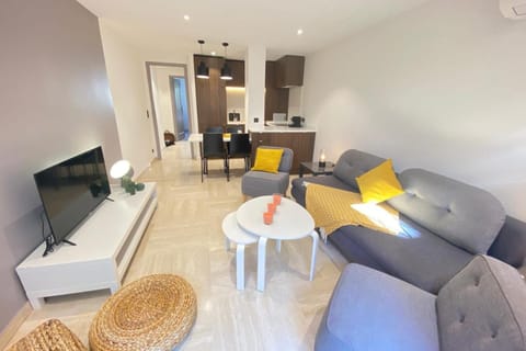 TV and multimedia, Seating area, internet, air conditioner