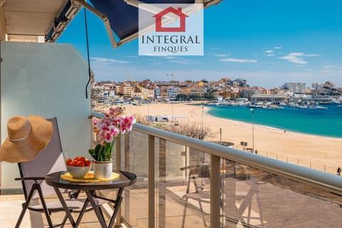 Property building, Balcony/Terrace, Beach, Sea view
