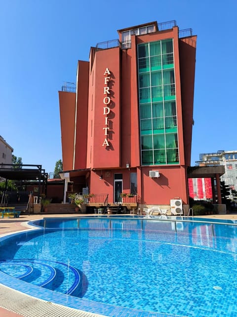 Property building, Swimming pool