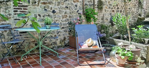 Patio, Garden, Balcony/Terrace