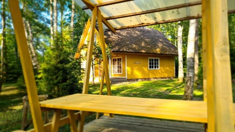 Property building, Spring, Day, Garden, Dining area, Garden view