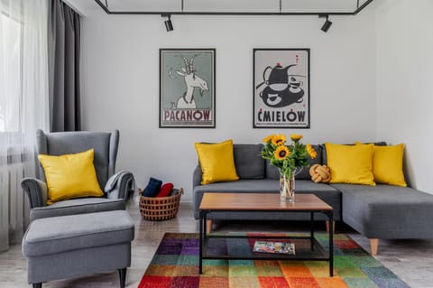 Living room, Seating area