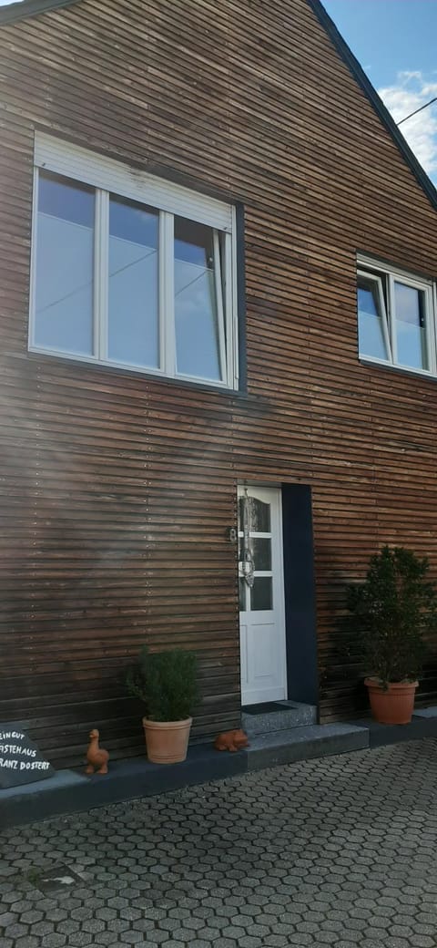 Facade/entrance, On site