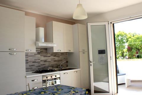 Dining area, Communal kitchen