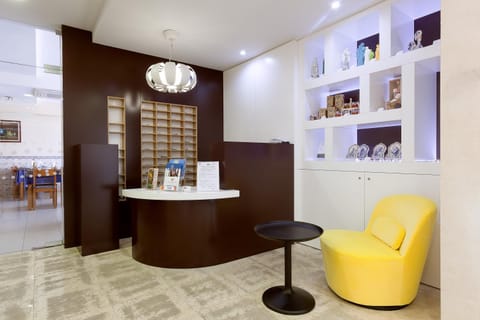 On-site shops, Lobby or reception