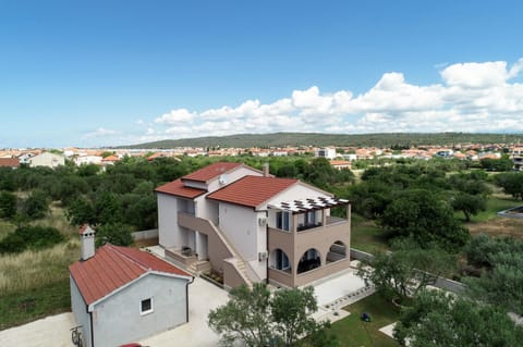 Neighbourhood, Bird's eye view, City view