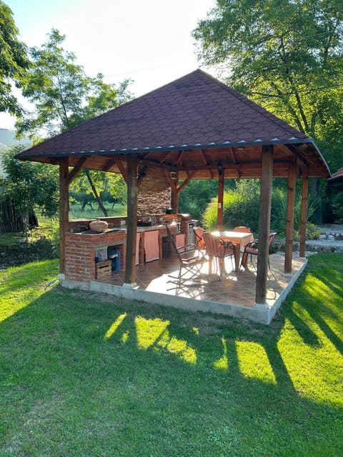 Patio, Spring, Natural landscape, Dining area, Garden view