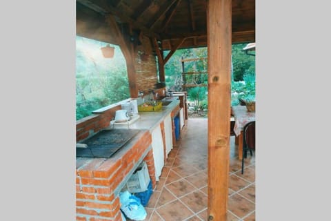 BBQ facilities, Balcony/Terrace, Kitchen or kitchenette, Seating area