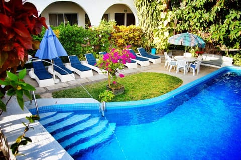 Swimming pool, Swimming pool