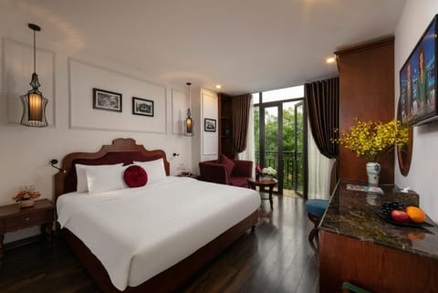 Seating area, Bedroom