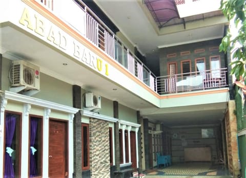 Property building, Facade/entrance, Lobby or reception
