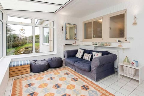 SECLUDED COTTAGE-4 BED-Sleeps 8- TREARDDUR BAY House in Trearddur Bay