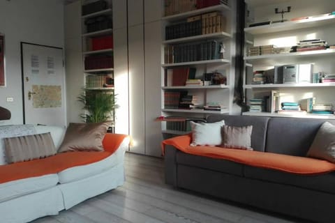 Bed, Living room
