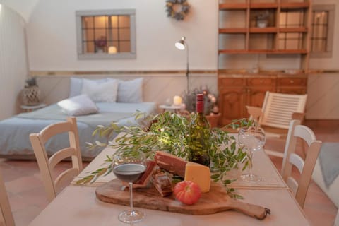 Restaurant/places to eat, Food and drinks, Family