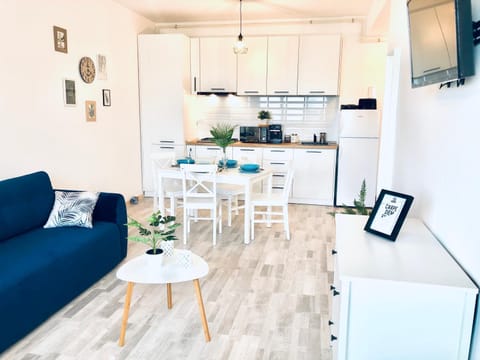 TV and multimedia, Kitchen or kitchenette, Seating area, Dining area, pet friendly, stove