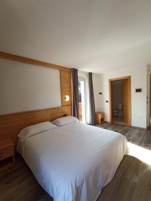 Balcony/Terrace, Bedroom, heating, internet, towels, air conditioner