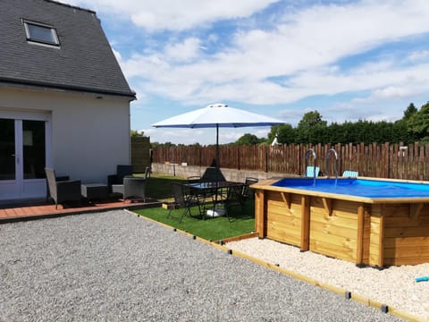 Kerguil-hanna agréable et familiale, 4 pers, piscine privée du 15 juin à mi-septembre House in Finistere