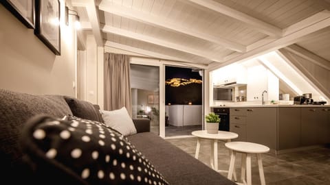 View (from property/room), Living room, City view, Landmark view, Mountain view