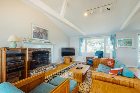 Beaches n' Sunsets House in North Eastham