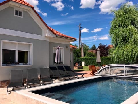 Property building, Swimming pool
