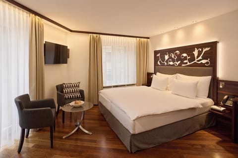 Bed, TV and multimedia