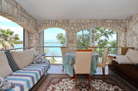 Balcony/Terrace, Living room