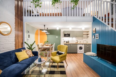 TV and multimedia, Kitchen or kitchenette, Living room, Dining area