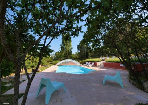 Garden view, Pool view, Swimming pool, sunbed